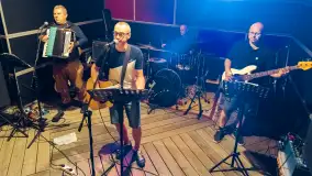 Grają na Mazurach - Czarna Bandera w Strandzie - zdjęcie 1