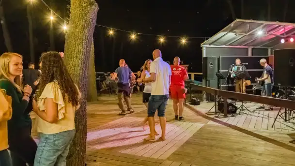 Grają na Mazurach - Czarna Bandera w Strandzie - zdjęcie 6