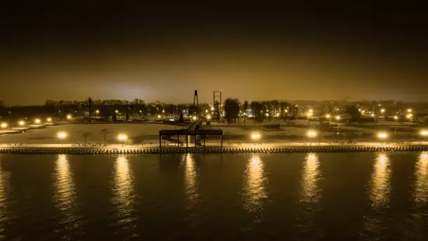 Nocne Giżycko z lotu ptaka, marzec 2023 r. - zdjęcie 3