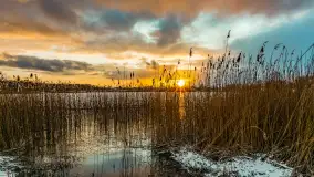 Zachód słońca nad jeziorem Martiany, marzec 2023 r. - zdjęcie 1