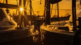 Zachód słońca w Mikołajkach, czuć sezon 2023 - zdjęcie 9