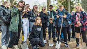 Przy Wilczym Szańcu posadzono 5000 dębów - zdjęcie 67