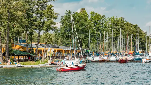 Oldtimery w Strandzie i na jeziorze Kisajno, sierpień 2023 r. - zdjęcie 8