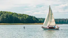 Oldtimery w Strandzie i na jeziorze Kisajno, sierpień 2023 r. - zdjęcie 32