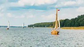 Oldtimery w Strandzie i na jeziorze Kisajno, sierpień 2023 r. - zdjęcie 39