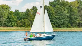 Oldtimery w Strandzie i na jeziorze Kisajno, sierpień 2023 r. - zdjęcie 72