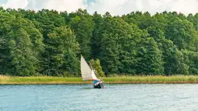 Oldtimery w Strandzie i na jeziorze Kisajno, sierpień 2023 r. - zdjęcie 60