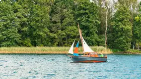 Oldtimery w Strandzie i na jeziorze Kisajno, sierpień 2023 r. - zdjęcie 63