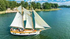 Oldtimery na Kisajnie widoczne z lotu ptaka, sierpień 2023r. - zdjęcie 12