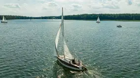 Oldtimery na Kisajnie widoczne z lotu ptaka, sierpień 2023r. - zdjęcie 10