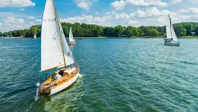 Oldtimery na Kisajnie widoczne z lotu ptaka, sierpień 2023r. - zdjęcie 5