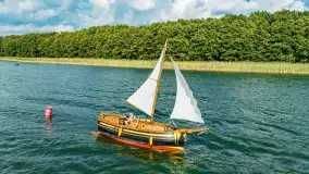 Oldtimery na Kisajnie widoczne z lotu ptaka, sierpień 2023r. - zdjęcie 45