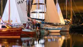 Nocne zdjęcia ze zlotu Oldtimerów w Strandzie, sierpień 2023 r. - zdjęcie 1