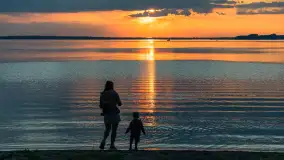 Zachód słońca, jezioro Dargin i wyspa Poganckie Kępy - zdjęcie 1