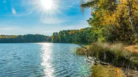 Magia mazurskiej jesieni nad jeziorem Wesołek, listopad 2023 r. - zdjęcie 4