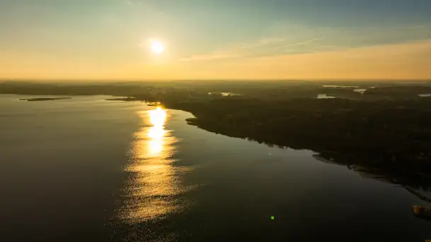 Ekomarina Giżycko i Niegocin przed zachodem słońca, listopad 2023 r.