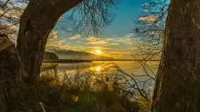 Wschód słońca nad jeziorem Dobskim, listopad 2023 r. - zdjęcie 1