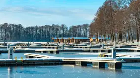 Port w Sztynorcie w zimowej odsłonie pod koniec listopada 2023 r. - zdjęcie 7