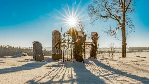 Zamek Krzyżacki, a teraz kościół w Bezławkach w zimowej scenerii, styczeń 2024 r. - zdjęcie 5