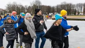 Morsy z Giżycka tradycyjne zatańczyły poloneza, styczeń 2024 r. - zdjęcie 2