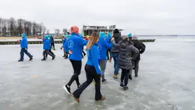 Morsy z Giżycka tradycyjne zatańczyły poloneza, styczeń 2024 r. - zdjęcie 52