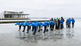 Morsy z Giżycka tradycyjne zatańczyły poloneza, styczeń 2024 r. - zdjęcie 14