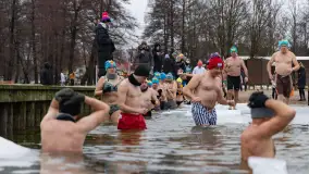 Morsy z Giżycka tradycyjne zatańczyły poloneza, styczeń 2024 r. - zdjęcie 20