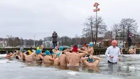 Morsy z Giżycka tradycyjne zatańczyły poloneza, styczeń 2024 r. - zdjęcie 39