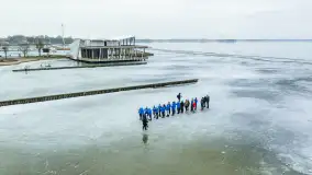 Morsy z Giżycka tradycyjne zatańczyły poloneza, styczeń 2024 r. - zdjęcie 43