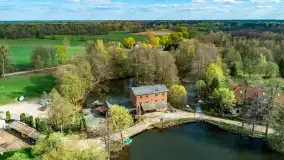 Młyn wodny i jaz we wsi Krutyński Piecek, kwiecień 2024 r. - zdjęcie 2