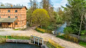 Młyn wodny i jaz we wsi Krutyński Piecek, kwiecień 2024 r. - zdjęcie 25