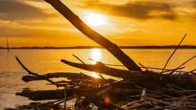 Zachód słońca nad jeziorem Niegocin, kwiecień 2024 r. - zdjęcie 15