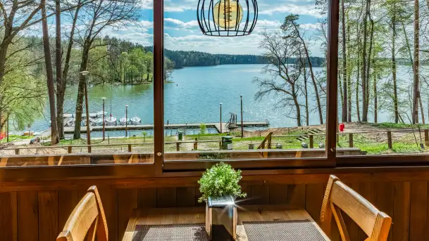 Ośrodek Wypoczynkowy Wodnik w Rucianem Nidzie: Idealne Miejsce na Wakacyjny Wypoczynek na Mazurach