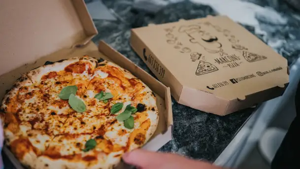 Pizzeria Marconi: Miejsce, Gdzie Smak Włoch Spotyka Się z Młodzieńczą Pasją - zdjęcie 6