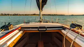 Zachód słońca nad jeziorem Ryńskim z pokładu żaglówki, czerwiec 2024 r. - zdjęcie 18