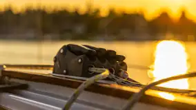 Zachód słońca nad jeziorem Ryńskim z pokładu żaglówki, czerwiec 2024 r. - zdjęcie 12