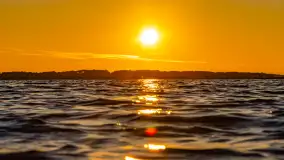 Sierpniowy zachód słońca, jezioro Kisajno i mazurska przyroda - zdjęcie 2