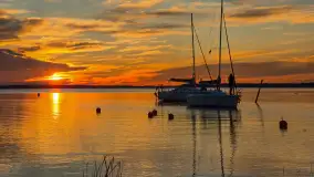 Zachód słońca nad jeziorem Dargin, port Dziki Harsz - zdjęcie 7