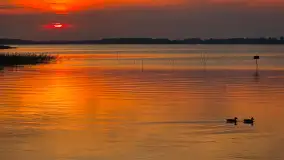 Zachód słońca nad jeziorem Święcajty, Ogonki, wrzesień 2024 r. - zdjęcie 3