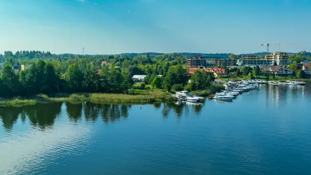 Mikołajki i okoliczne jeziora z drona, wrzesień 2024 r. - zdjęcie 7