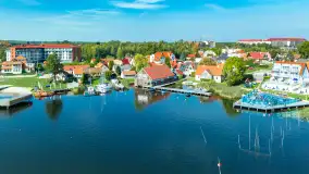 Mikołajki i okoliczne jeziora z drona, wrzesień 2024 r. - zdjęcie 33