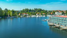 Mikołajki i okoliczne jeziora z drona, wrzesień 2024 r. - zdjęcie 27