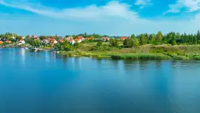 Mikołajki i okoliczne jeziora z drona, wrzesień 2024 r. - zdjęcie 35