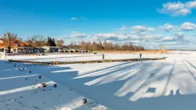 Niedzielne, zimowe popołudnie w Wilkasach nad Niegocinem, luty 2025 r. - zdjęcie 23