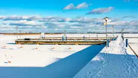 Niedzielne, zimowe popołudnie w Wilkasach nad Niegocinem, luty 2025 r. - zdjęcie 41