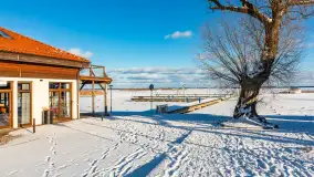 Niedzielne, zimowe popołudnie w Wilkasach nad Niegocinem, luty 2025 r. - zdjęcie 38