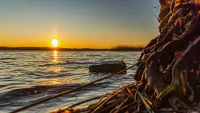 Zachód słońca nad jeziorem Mamry, Zwierzyniecki Róg, marzec 2025 r. - zdjęcie 18