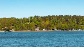 Jezioro Czos, Mrągowo widziane z wody, maj 2025 r. - zdjęcie 22