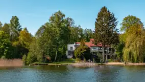 Jezioro Czos, Mrągowo widziane z wody, maj 2025 r. - zdjęcie 14