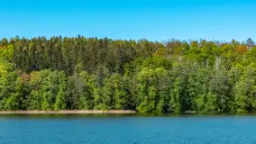 Jezioro Czos, Mrągowo widziane z wody, maj 2025 r. - zdjęcie 7